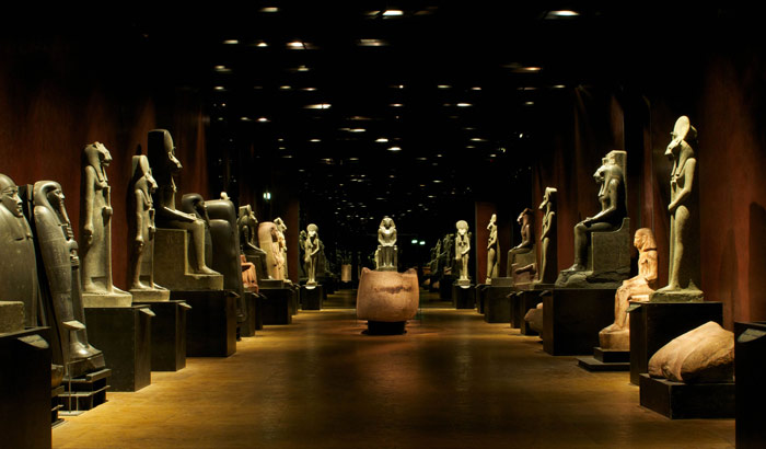 Muzeul egiptean, Italia