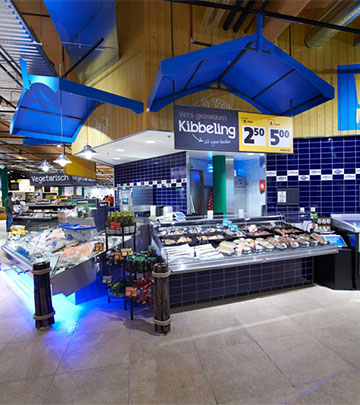 Sistemele de la Iluminat Philips luminează raionul de peşte evidenţiind prospeţimea în Jumbo Foodmarkt, Olanda