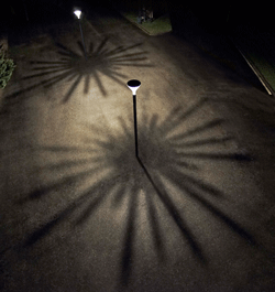 Corpurile de iluminat Metronomis LED creează efecte de lumină diferite la sol