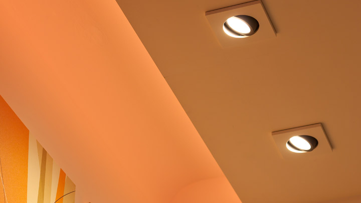 Spotul ambiental cu LED HealWell de la Philips Lighting îmbunătăţeşte experienţa pacienţilor facilitând orientarea echipelor medicale.