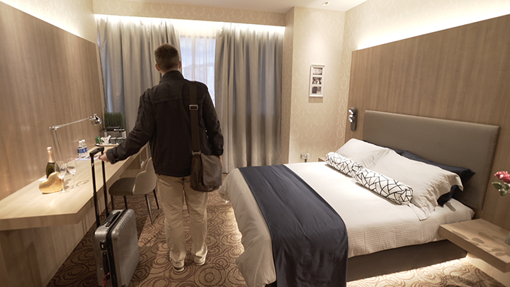  Iluminat pentru hoteluri: sistemul RoomFlex de la Philips Lighting utilizează detectoare de prezenţă pentru a oferi oaspeţilor o experienţă fantastică economisind, simultan, energie