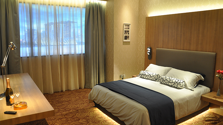 Iluminat pentru hoteluri: sistemul RoomFlex de la Philips Lighting oferă un sistem complet de comandă pentru camere inteligente