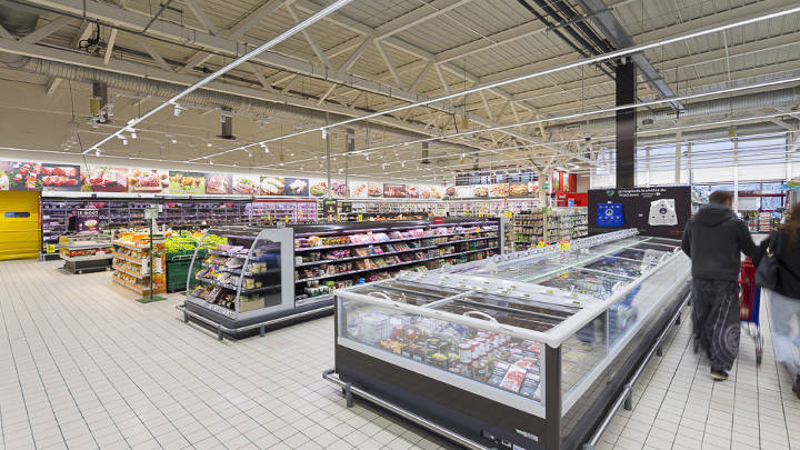 Obţineţi economii de până la 20% cu un sistem de iluminat care se adaptează la nivelul luminii diurne.